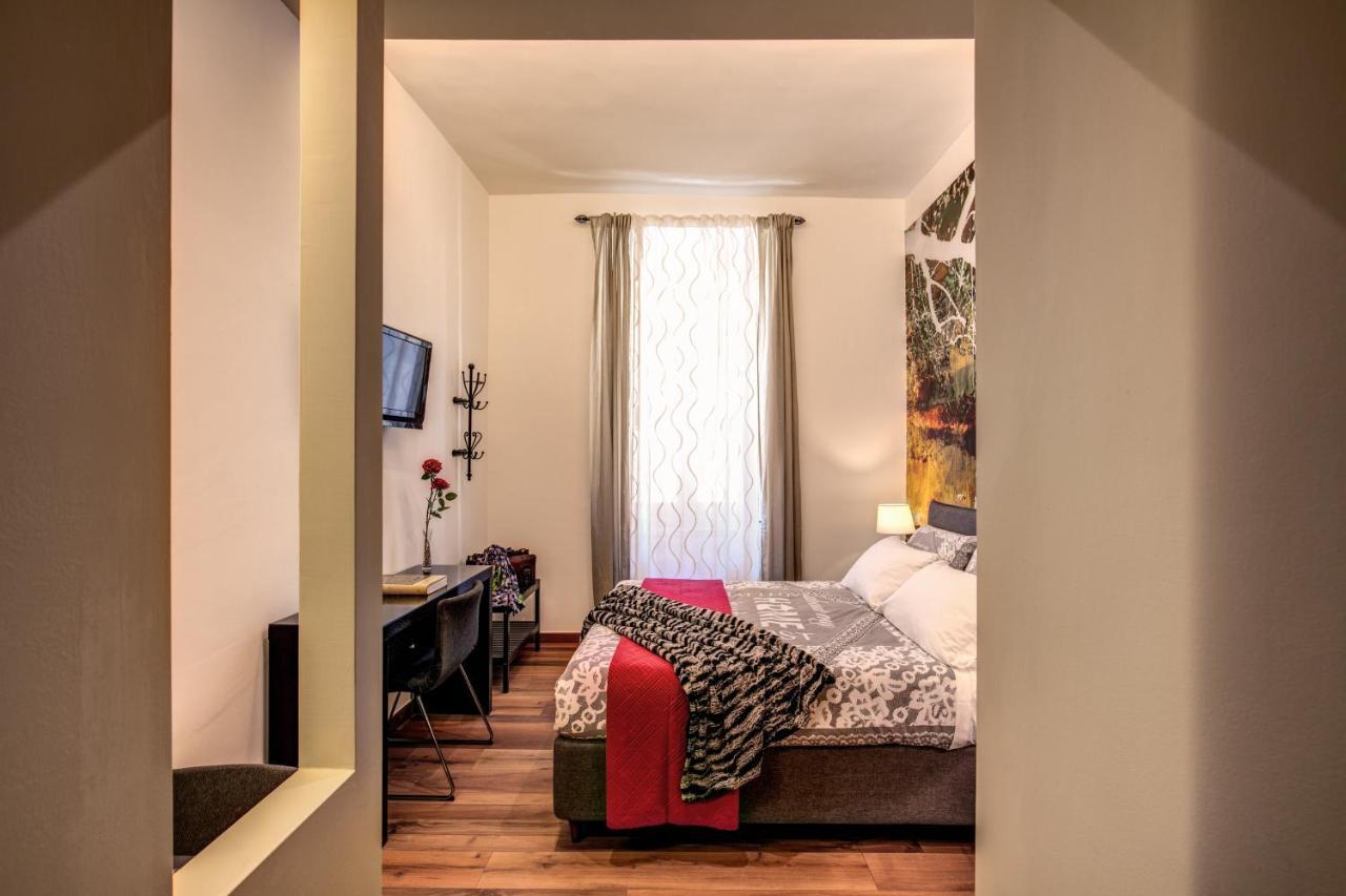 Monticello Via Cavour 3* Roma